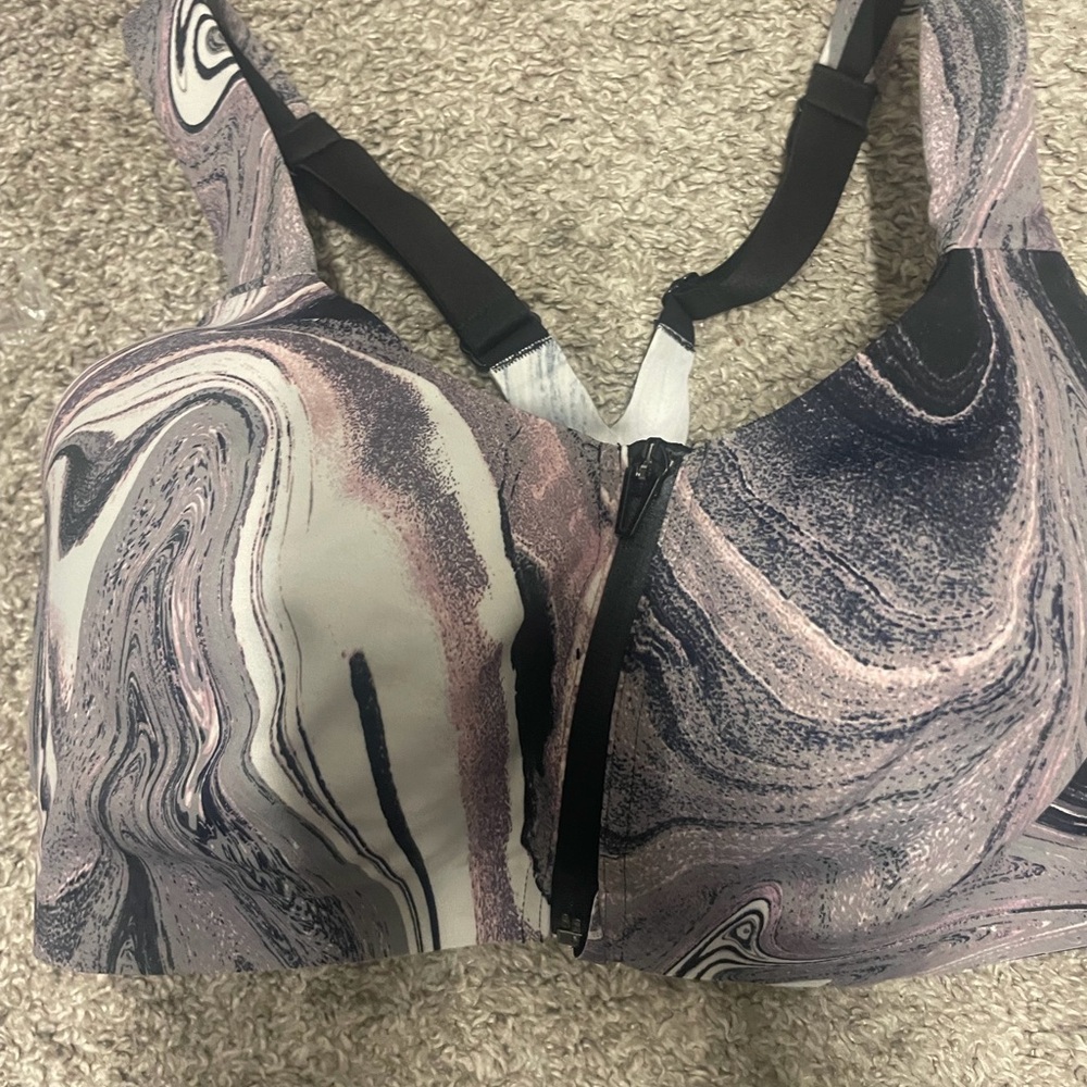 Victoria's Secret Black and Cream Marble Sports Bra